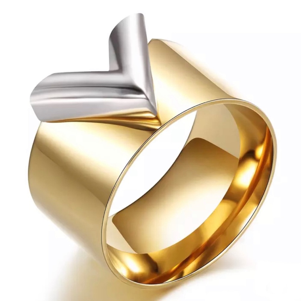 💍 Fashion Ring